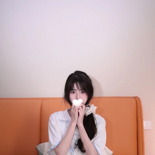 ❤️ 清純學妹·輔仁高材生❤️  🎀 兮兮  162/B/47kg/19歲 📌 ⭐ #妖妖雙北新竹推薦  💘 氣質類型 很悶騷 在外面看不出來 一進門 就超級騷 很會玩 超級服務主動的 #超會吹 口活很讚 LG超有感覺 聲音還很淫蕩 叫你讓人受不了 穿絲襪性感的小腿  愛愛時摸一摸真的很加分的啦