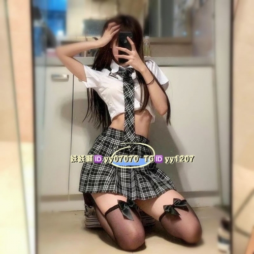 😂  名字：梨子 😂  年紀：22歲 👏  身高：165cm 💃  體重：47Kg 😂  胸部：C奶 💃