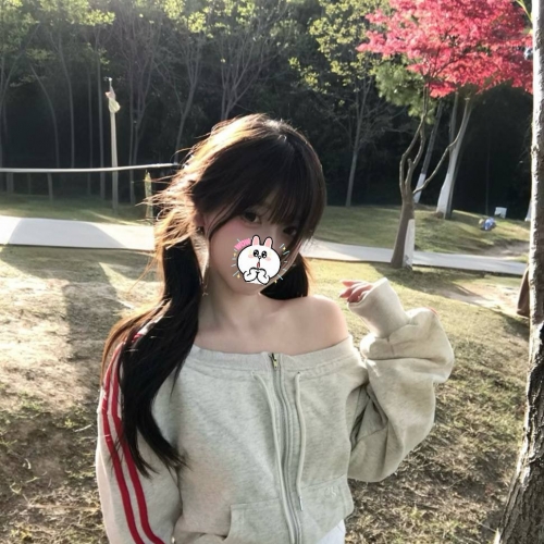 林曉柔：158cm 45kg C奶 22歲