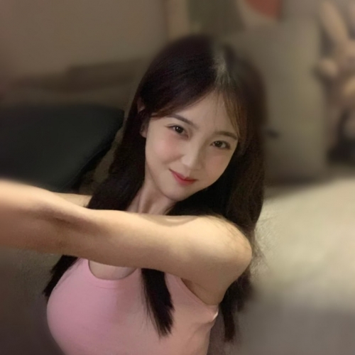 小隻馬可愛學妹！乖巧聽話愛撒嬌