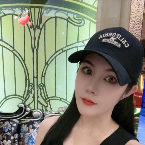 #可全程免費無套深入內射到飽‼️ 波波  165cm  50kg  E  30歲 大奶人妻  純天然 柔軟可埋胸  身上帶有點點淡香 很好聞   服務也很讚的喲  真的超主動的 還會主動讓你拍屁屁做愛喲